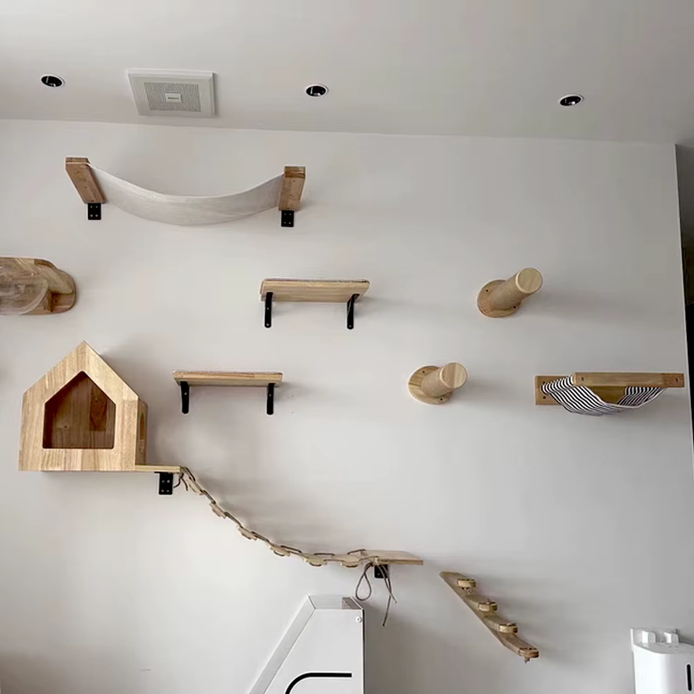 Estructura de escalada mural para gatos con hamaca y poste de sisal - imagen 5
