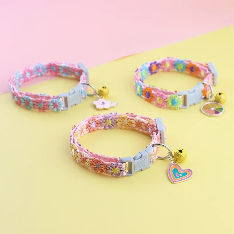 Collar de seguridad gato y perro ajustable con campana floral - imagen 5