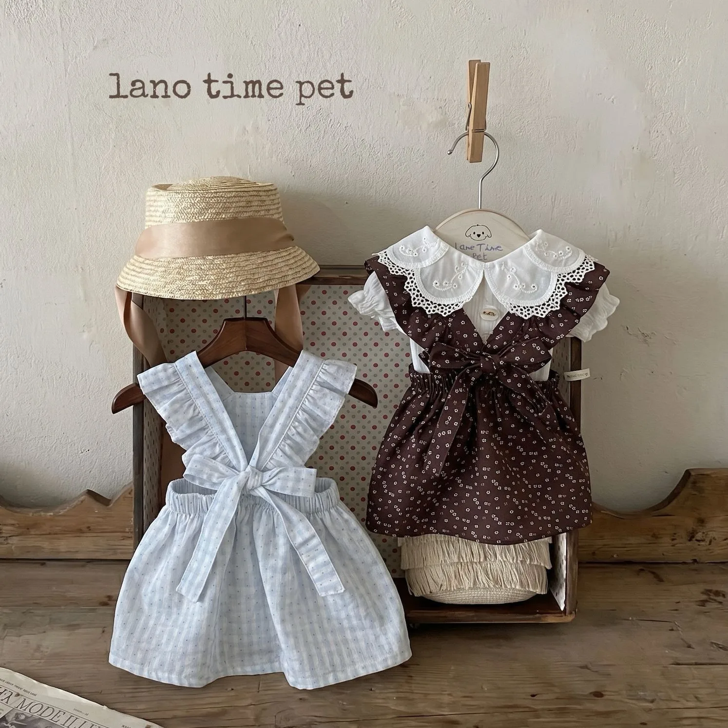 Ropa para perros pequeños: vestido floral con lazo y tirantes - imagen 3