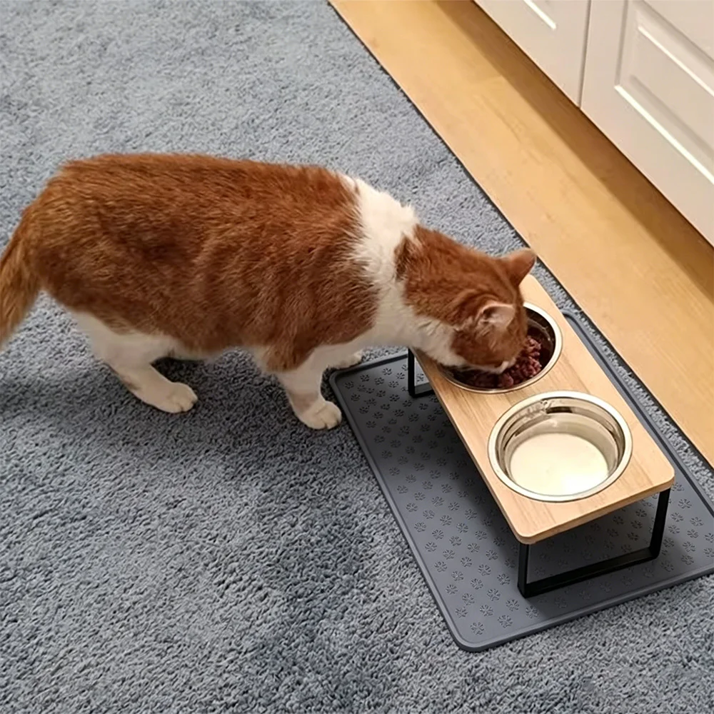 Comedero elevado con tapete de silicona para gatos y perros pequeños