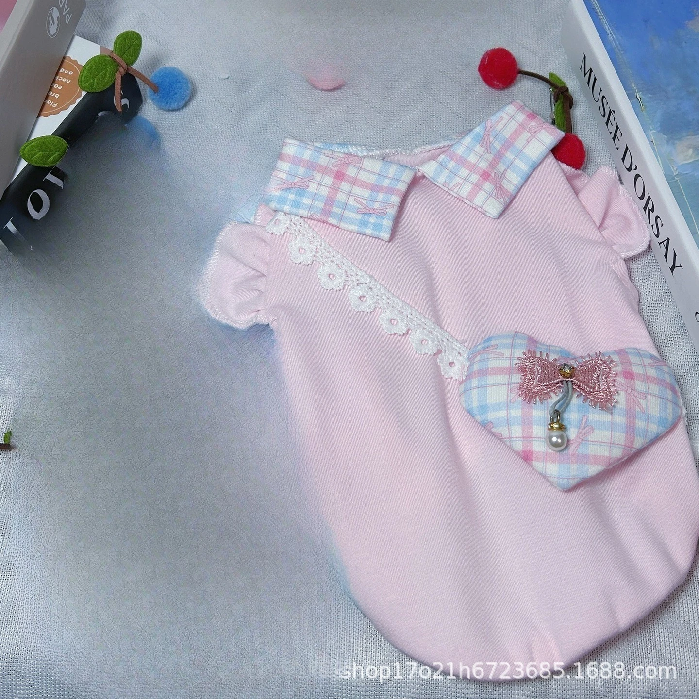 Camiseta sin mangas de verano para perros cachorros con corazones