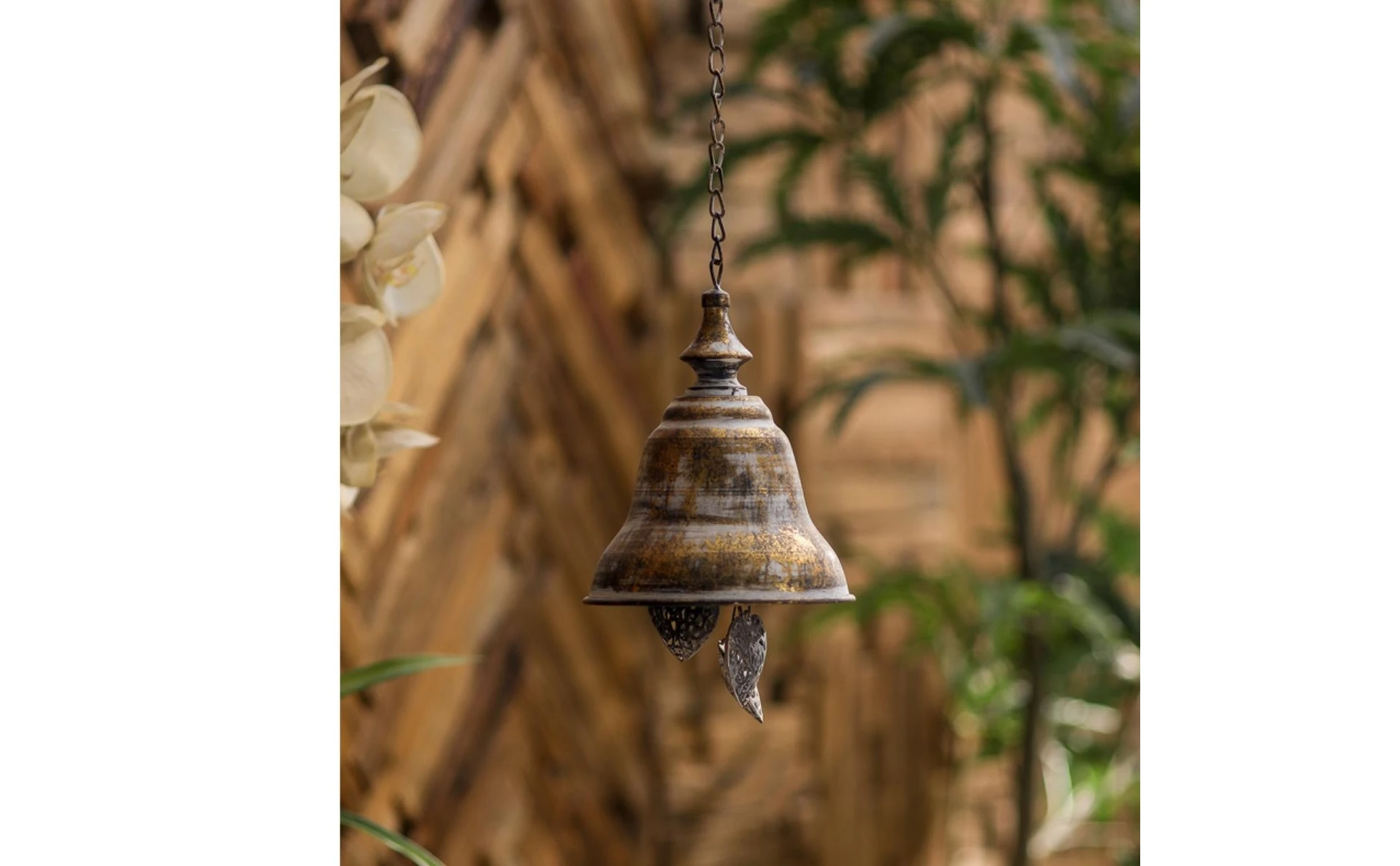 Campana de viento rústica con acabado artesanal para exterior