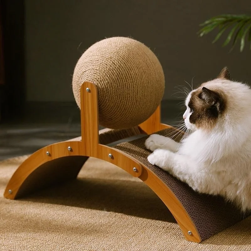 Rascador de madera con sisal y pelota para gatos - imagen 3