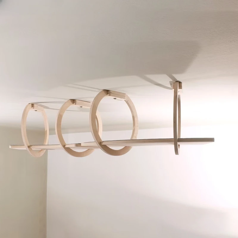 Pasarela de pared en interior