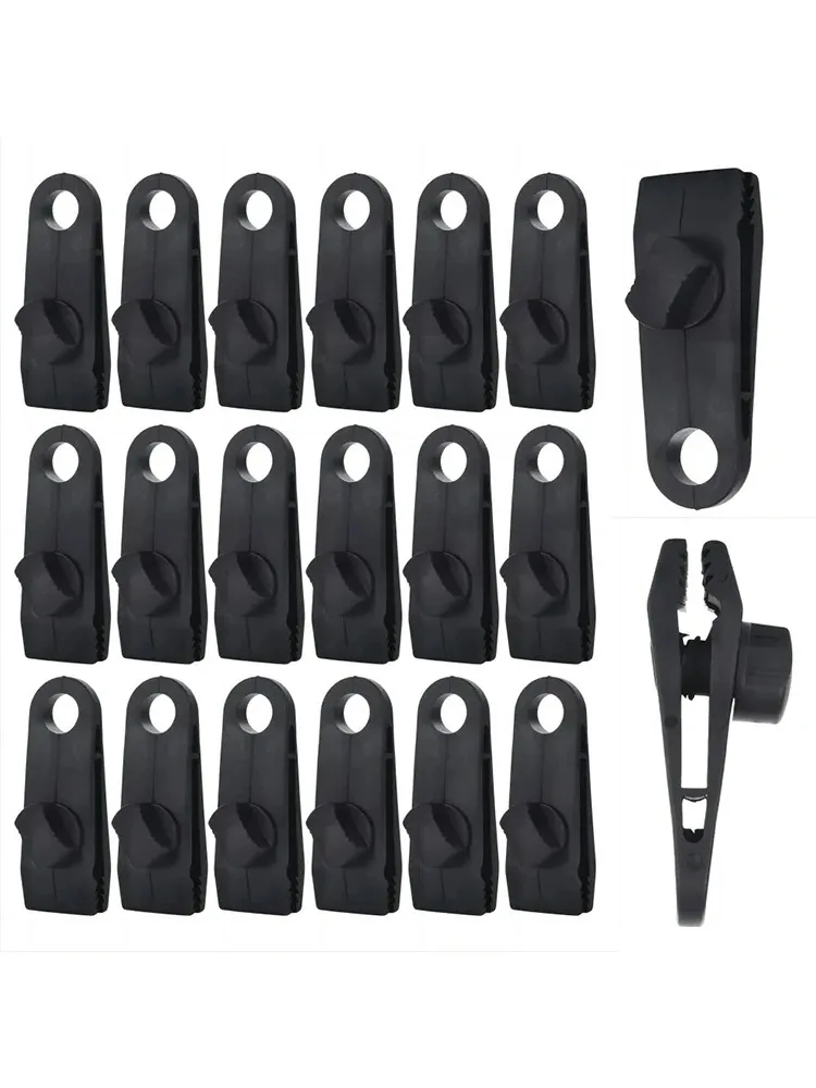 Clips de lona instalados en estructura