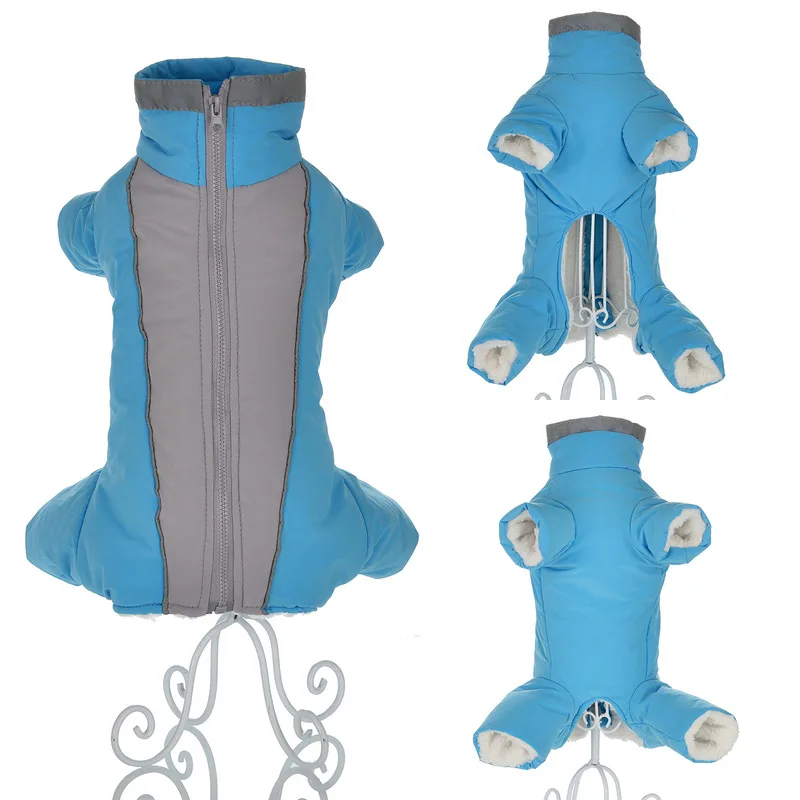 Mono abierto para facilitar el vestido