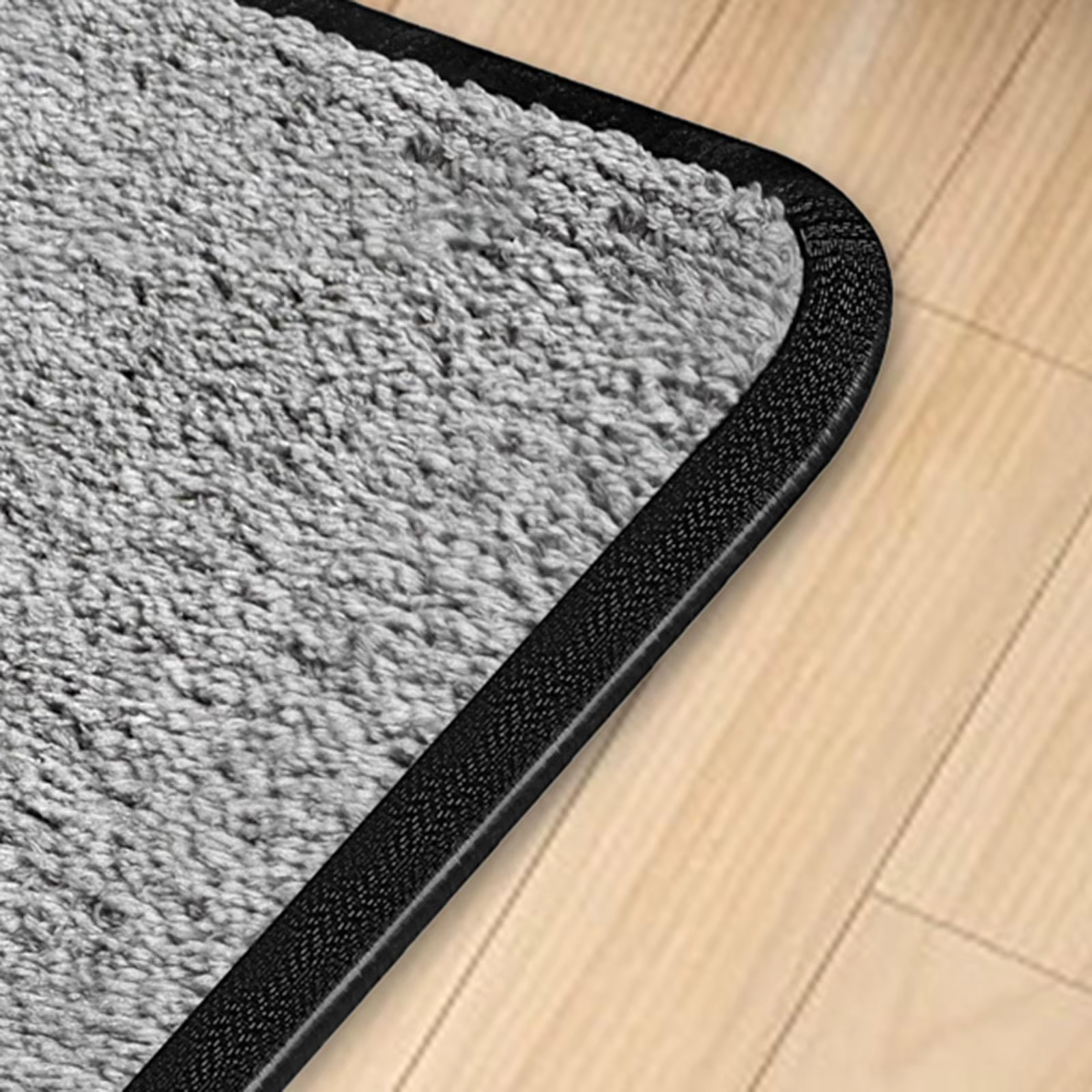 Protección de bordes para alfombra con tira de goma impermeable