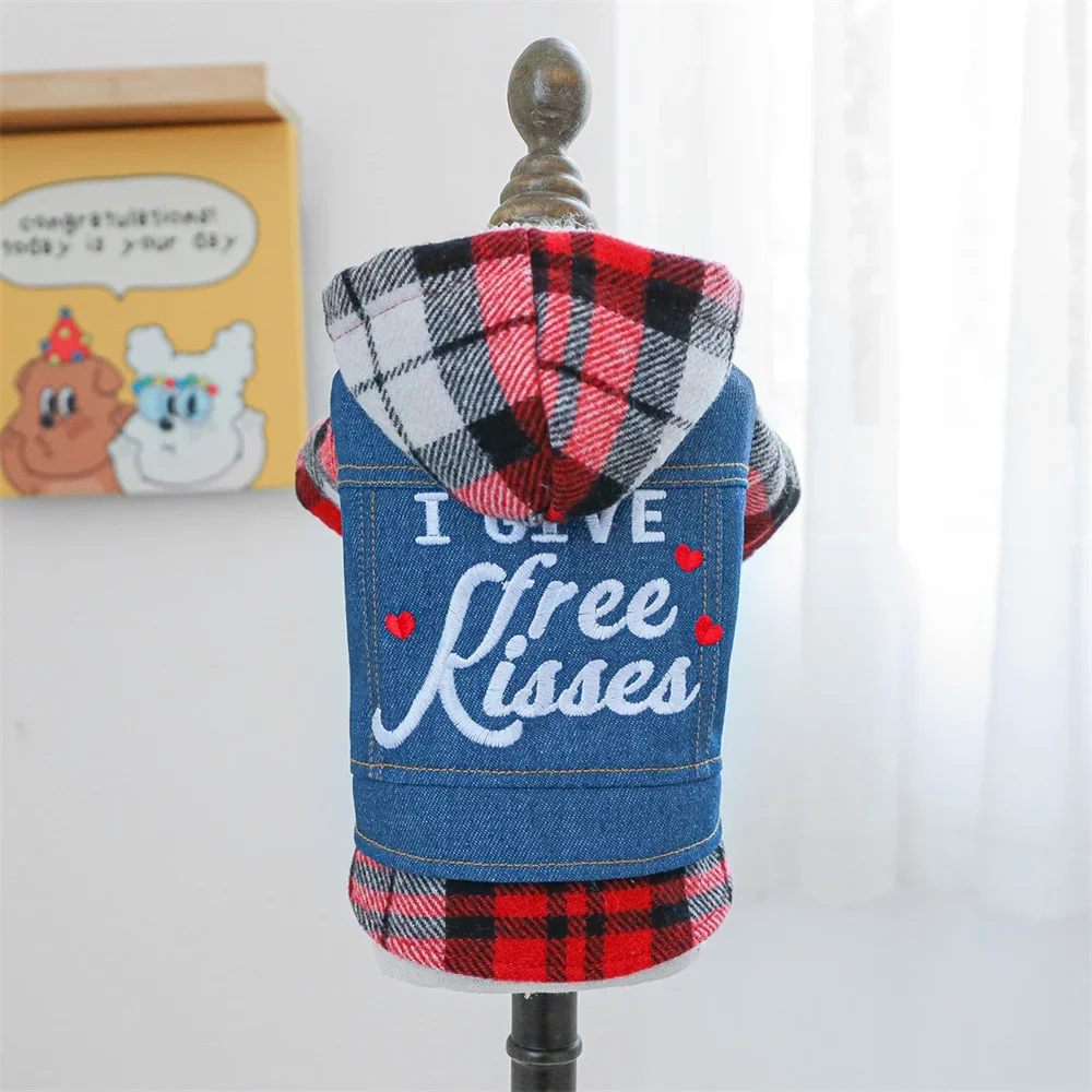 Detalle del estampado de letras