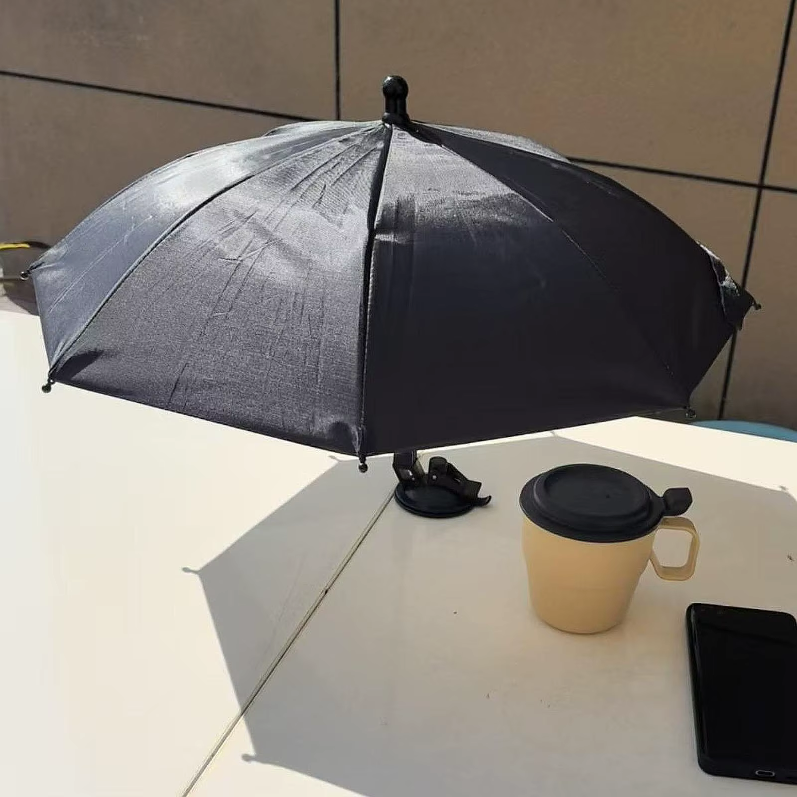 Sombrilla de mesa negra resistente para picnic, playa y camping