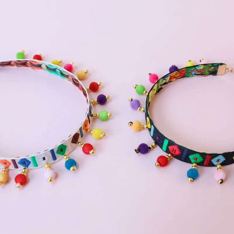 Collar étnico con flecos y detalles decorativos para cachorros