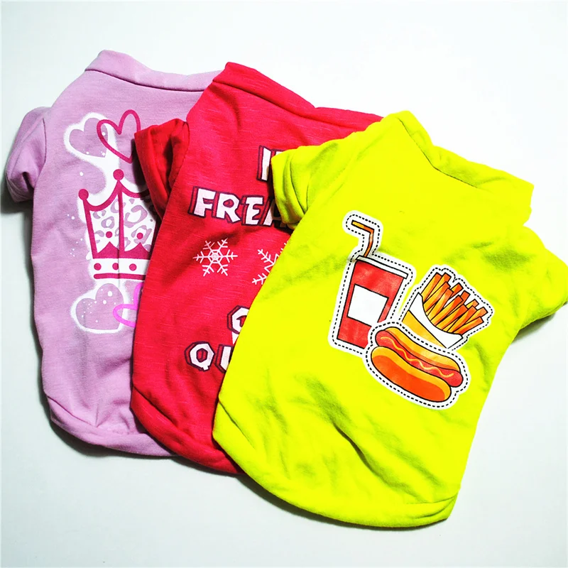 Camiseta para mascotas en diferentes colores disponibles